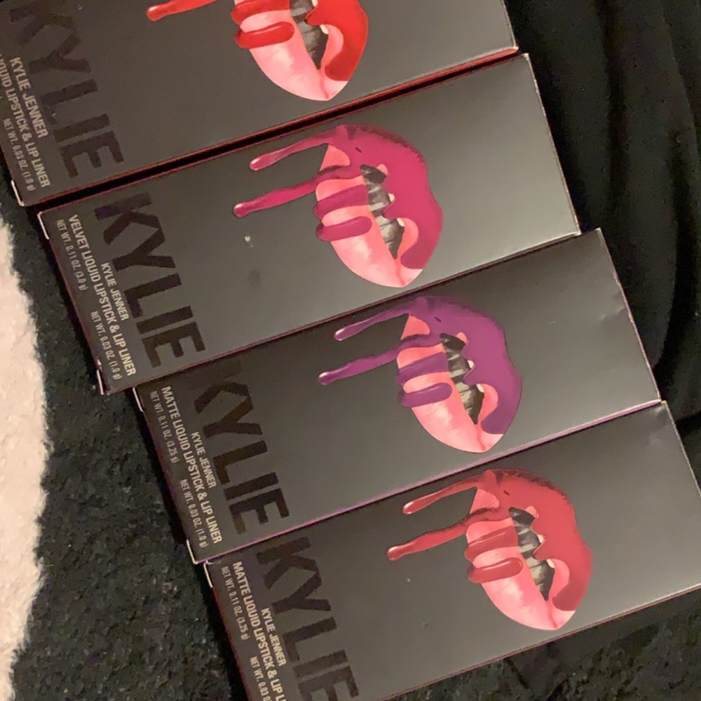 Kylie Jenner Lipstick sets